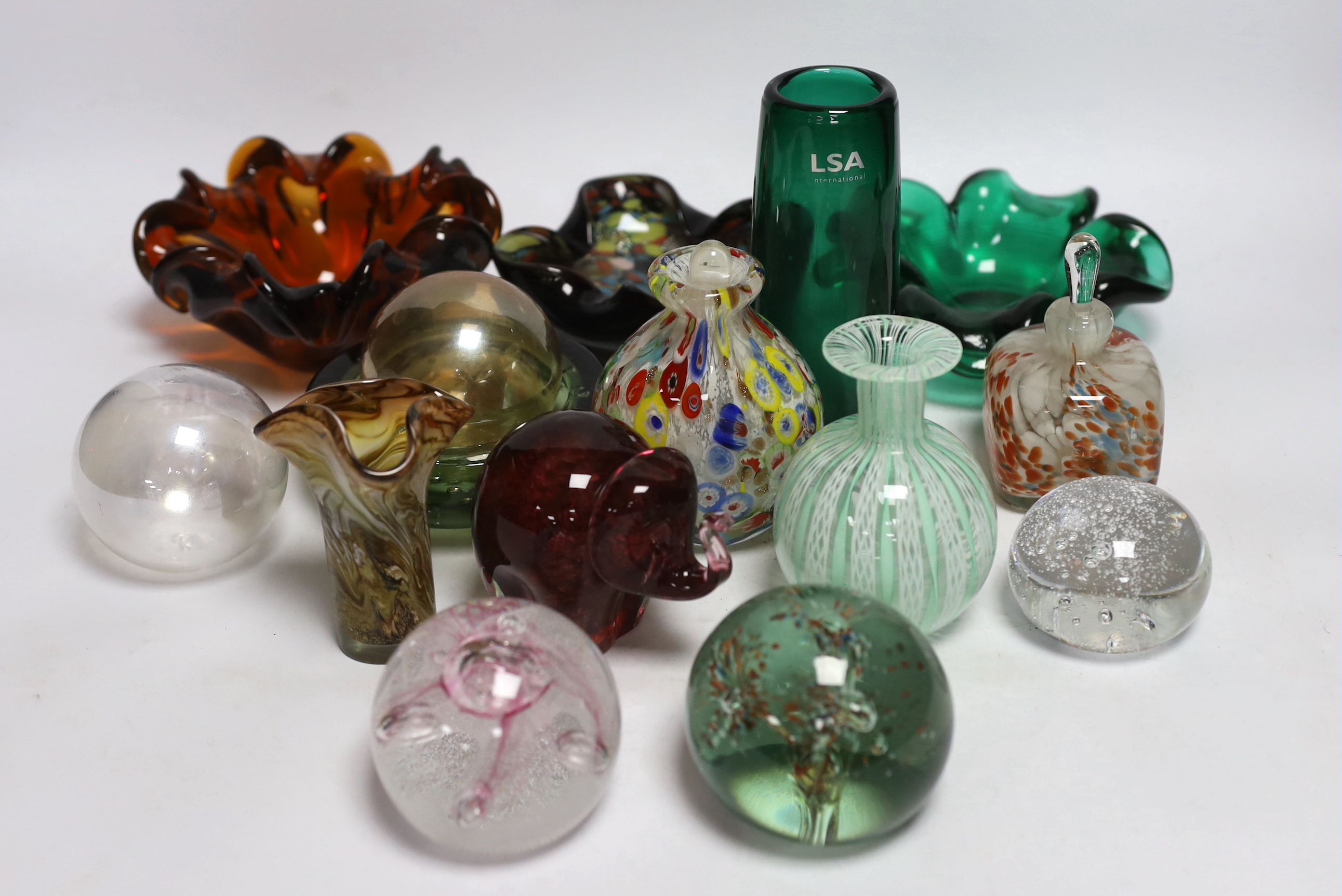 Ornamental glassware. Various makes including Caithness (15)